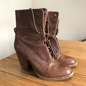 Brown lace up booties W9